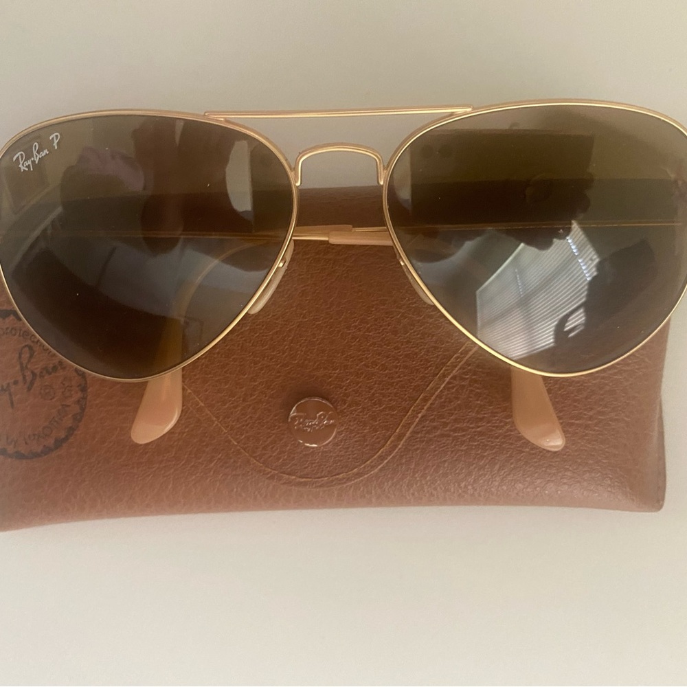 Ray-Ban Aviator Classic Polarized Sunglasses